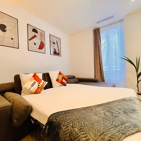 Malaussena - Reception 24&7 - Center Liberation Apartment *